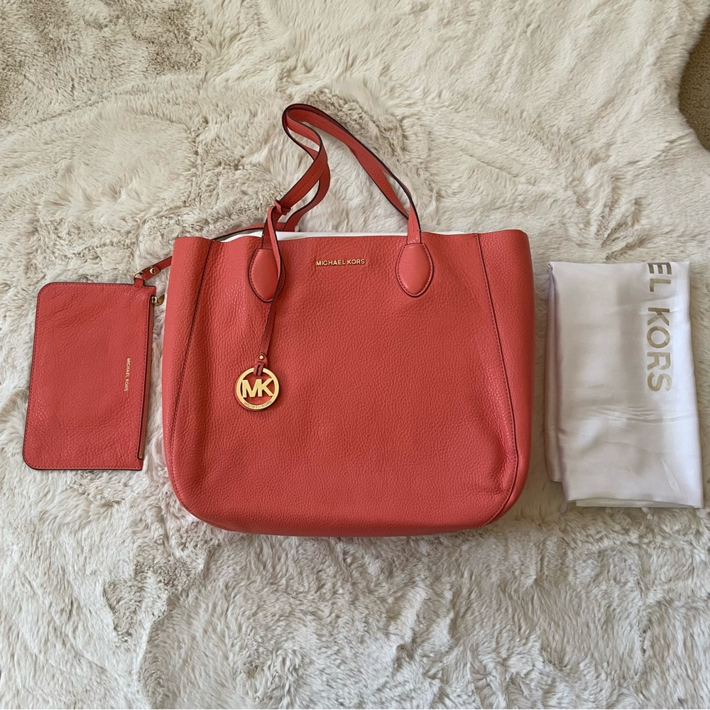 Michael Kors Reversible Tote / Clutch